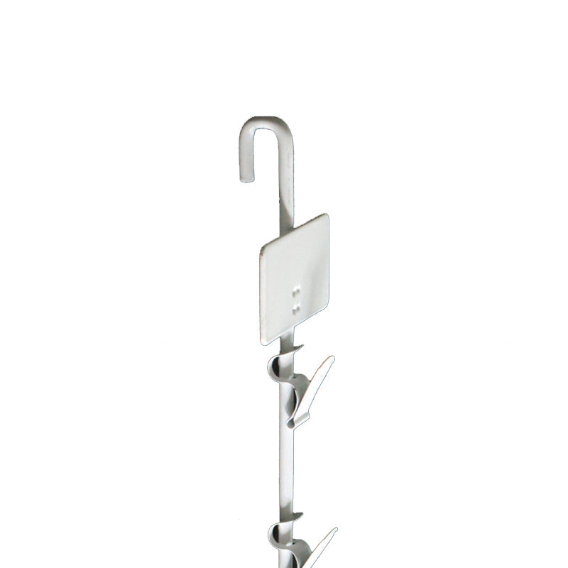 store displaying metal clip strip EGHS0119